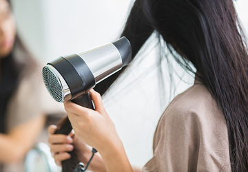How to Achieve a Salon-Quality Blowout at Home